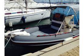location semi rigide pour 8 personnes à Porquerolles 83400