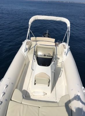 LOCATION DE BATEAU NUOVA JOLLY PRINCE 23 HYERES 83400